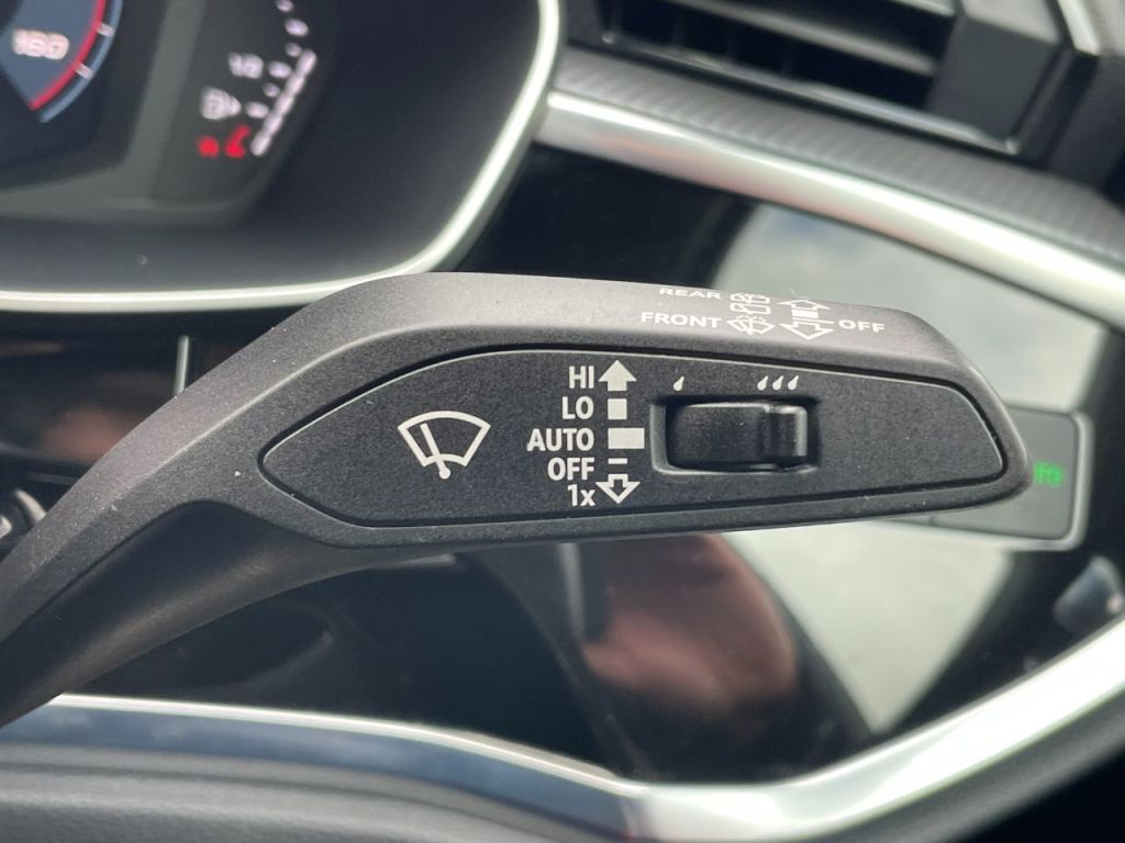 Used Audi Q3 2020 for sale - 76840440: Photo 50