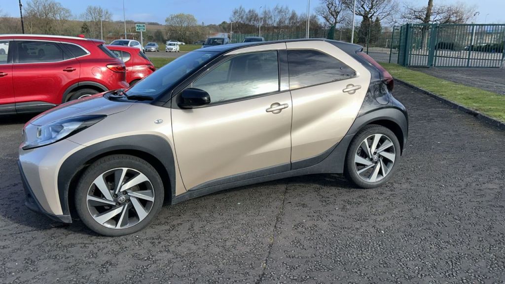 Used Toyota Aygo X 2023 for sale - 78043855: Photo 2