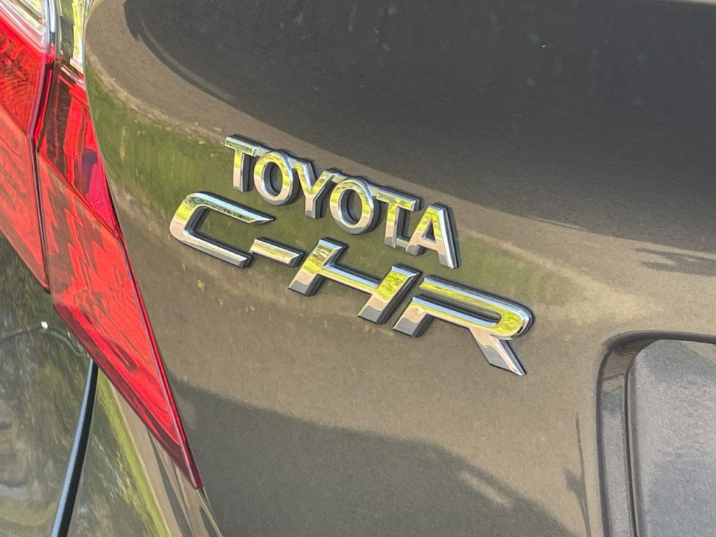 Used Toyota C-HR 2019 for sale - 76840501: Photo 14