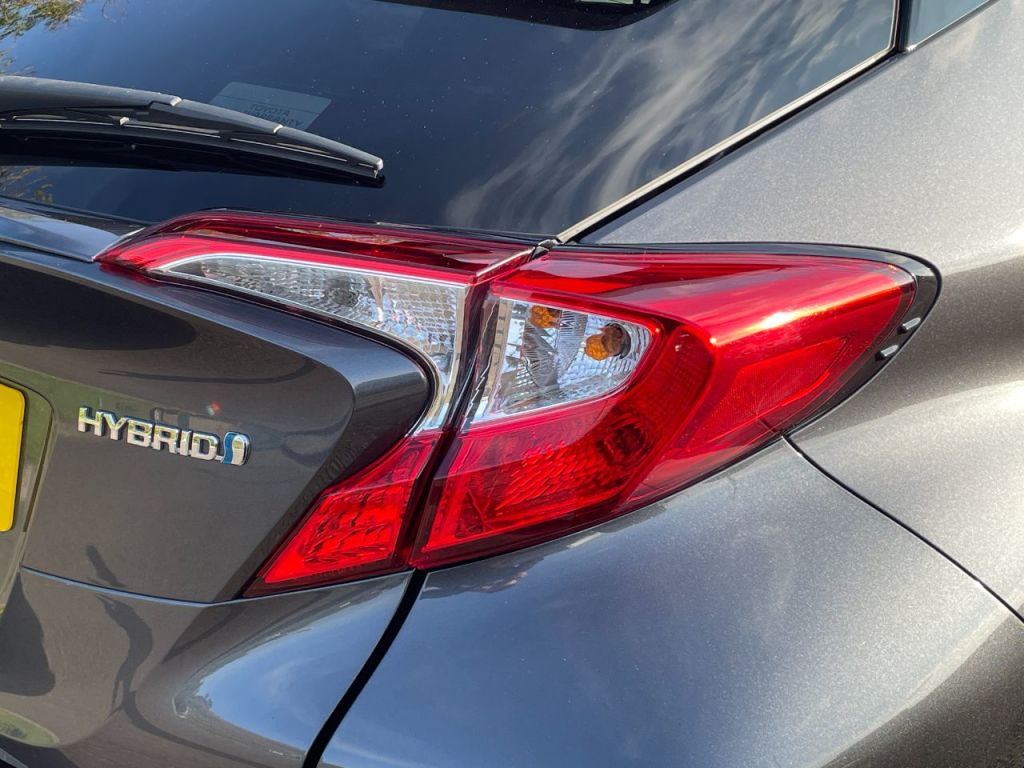 Used Toyota C-HR 2019 for sale - 76840501: Photo 15