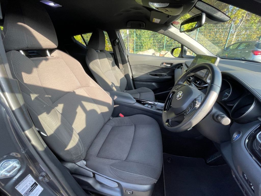 Used Toyota C-HR 2019 for sale - 76840501: Photo 17
