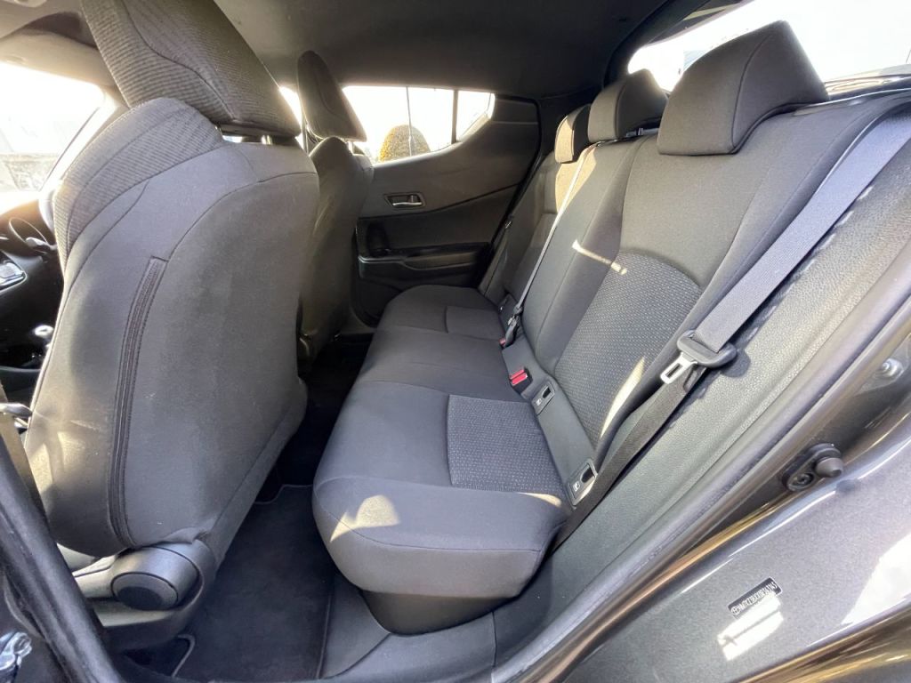 Used Toyota C-HR 2019 for sale - 76840501: Photo 19