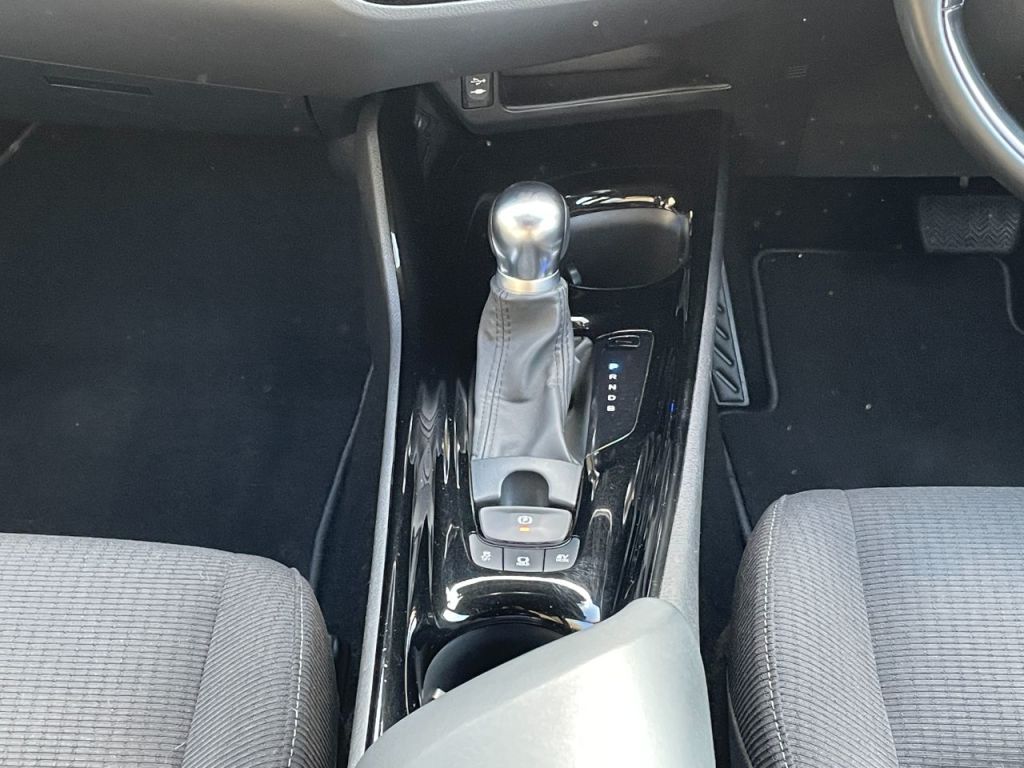 Used Toyota C-HR 2019 for sale - 76840501: Photo 24