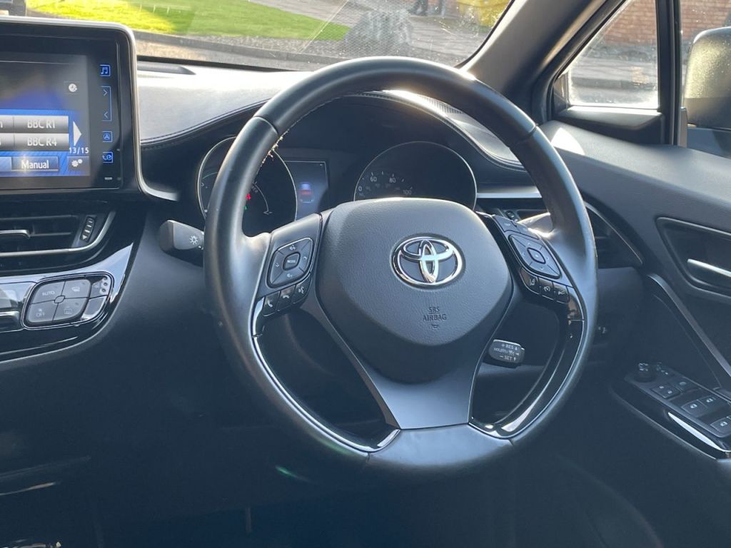 Used Toyota C-HR 2019 for sale - 76840501: Photo 27