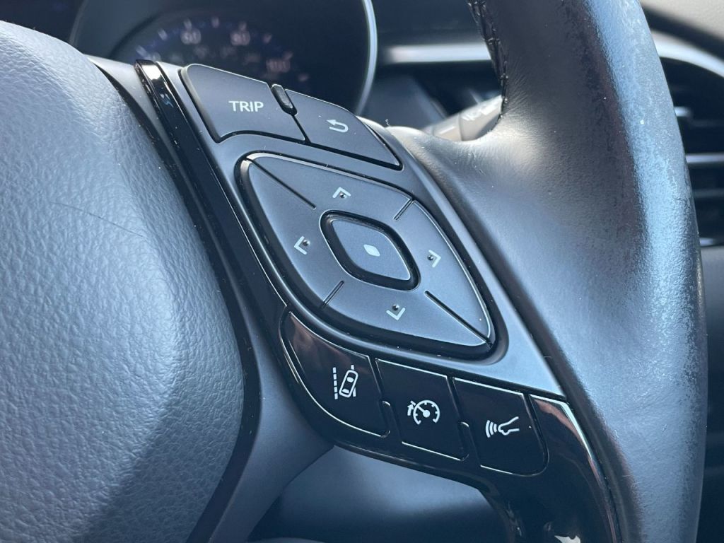 Used Toyota C-HR 2019 for sale - 76840501: Photo 37