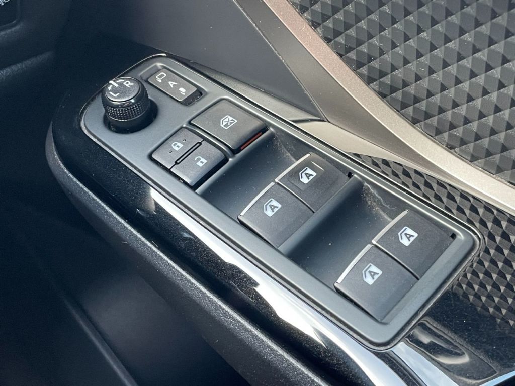 Used Toyota C-HR 2019 for sale - 76840501: Photo 41