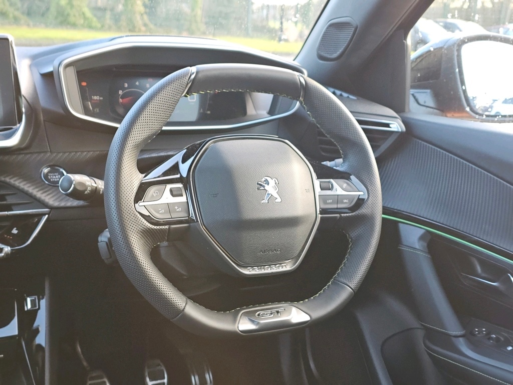 Used Peugeot 2008 2021 for sale - 76840543: Photo 18