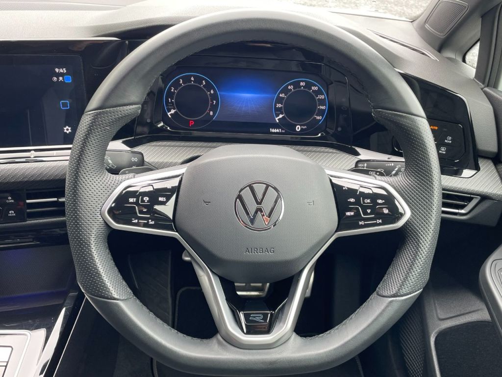 Used Volkswagen Golf 2024 for sale - 76840482: Photo 30