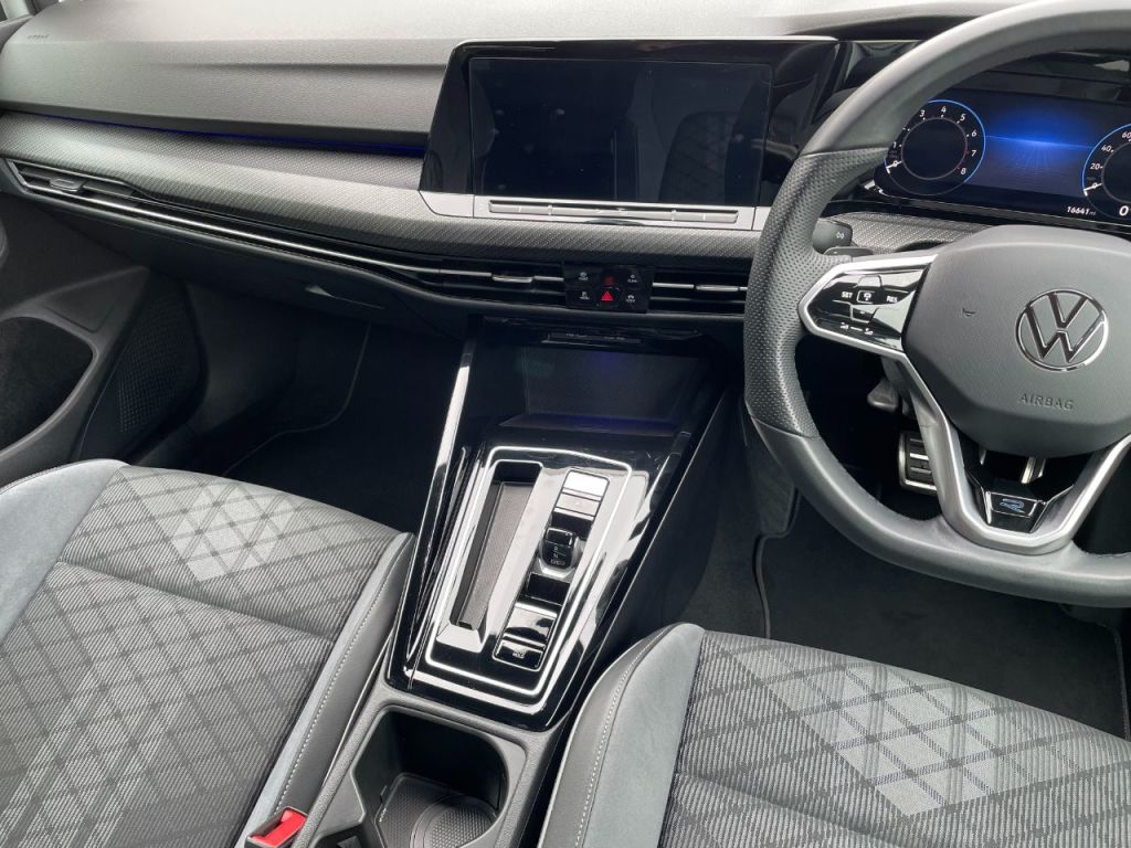 Used Volkswagen Golf 2024 for sale - 76840482: Photo 32