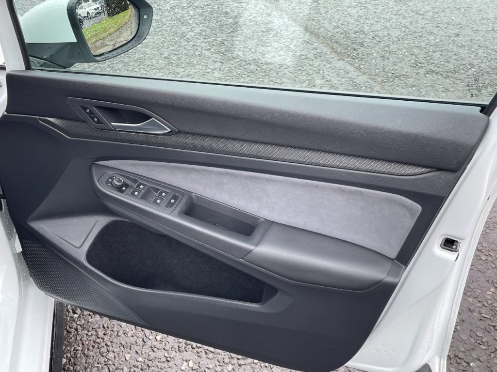 Used Volkswagen Golf 2024 for sale - 76840482: Photo 38