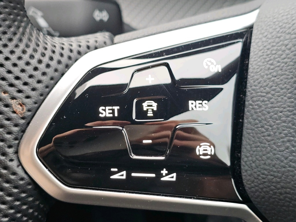 Used Volkswagen Golf 2023 for sale - 77394093: Photo 33