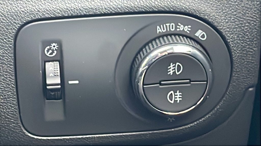 Used Vauxhall Crossland 2023 for sale - 76840491: Photo 33