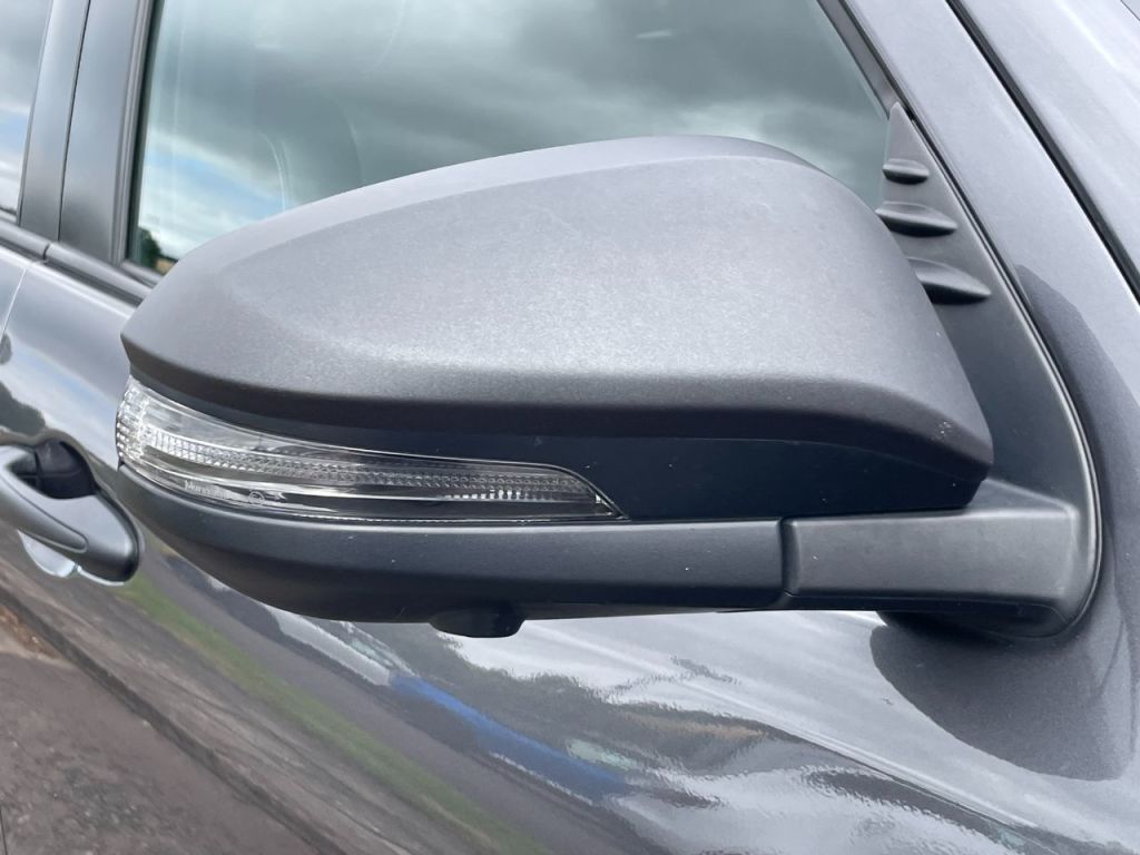 Used Toyota Hilux 2023 for sale - 76840504: Photo 13