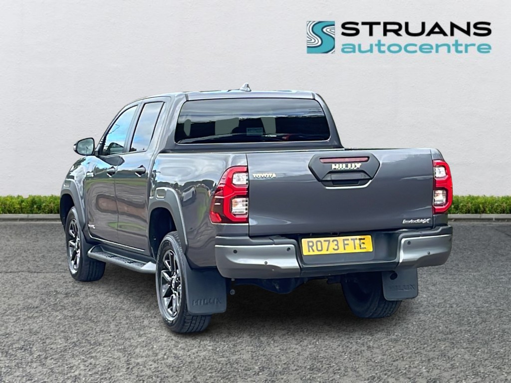 Used Toyota Hilux 2023 for sale - 76840504: Photo 2