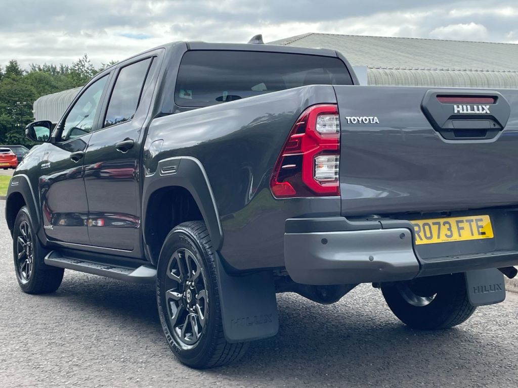 Used Toyota Hilux 2023 for sale - 76840504: Photo 22