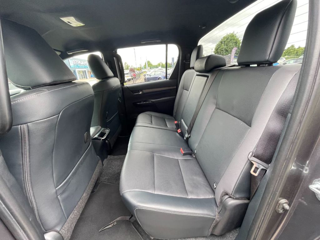 Used Toyota Hilux 2023 for sale - 76840504: Photo 33