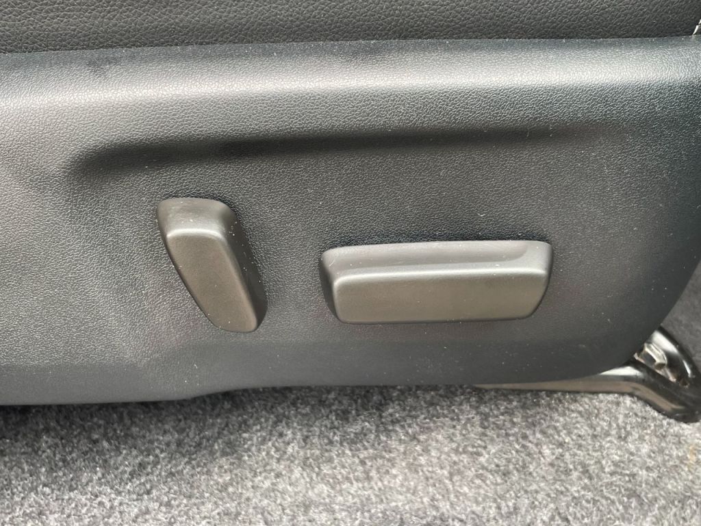 Used Toyota Hilux 2023 for sale - 76840504: Photo 37