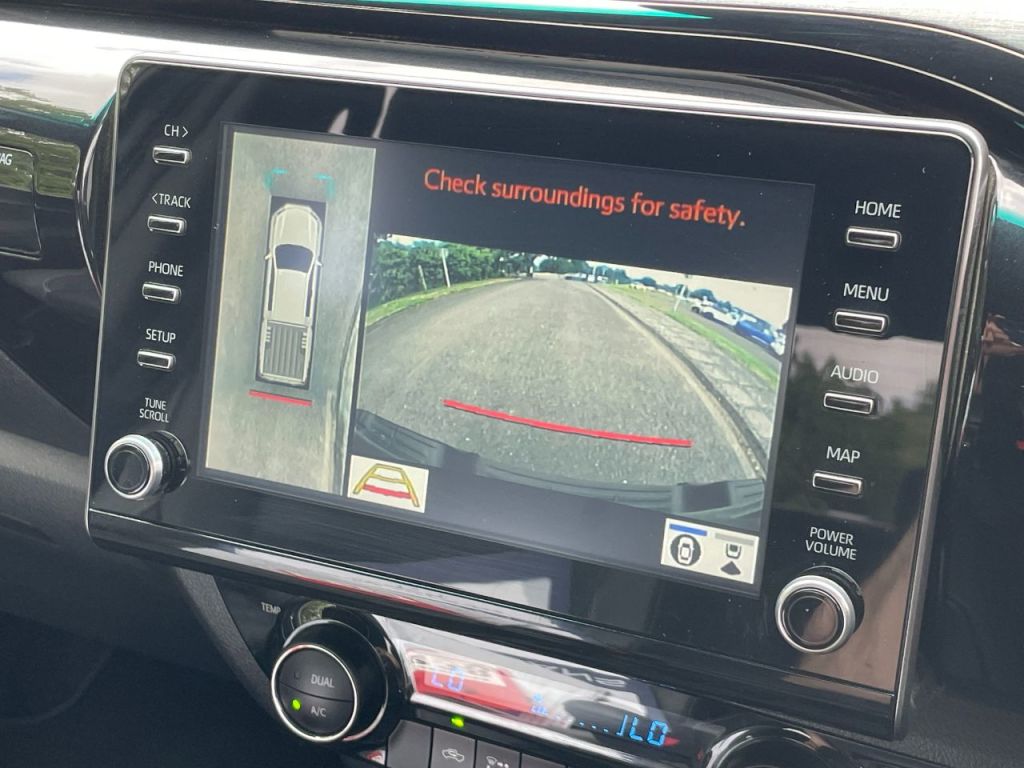 Used Toyota Hilux 2023 for sale - 76840504: Photo 40