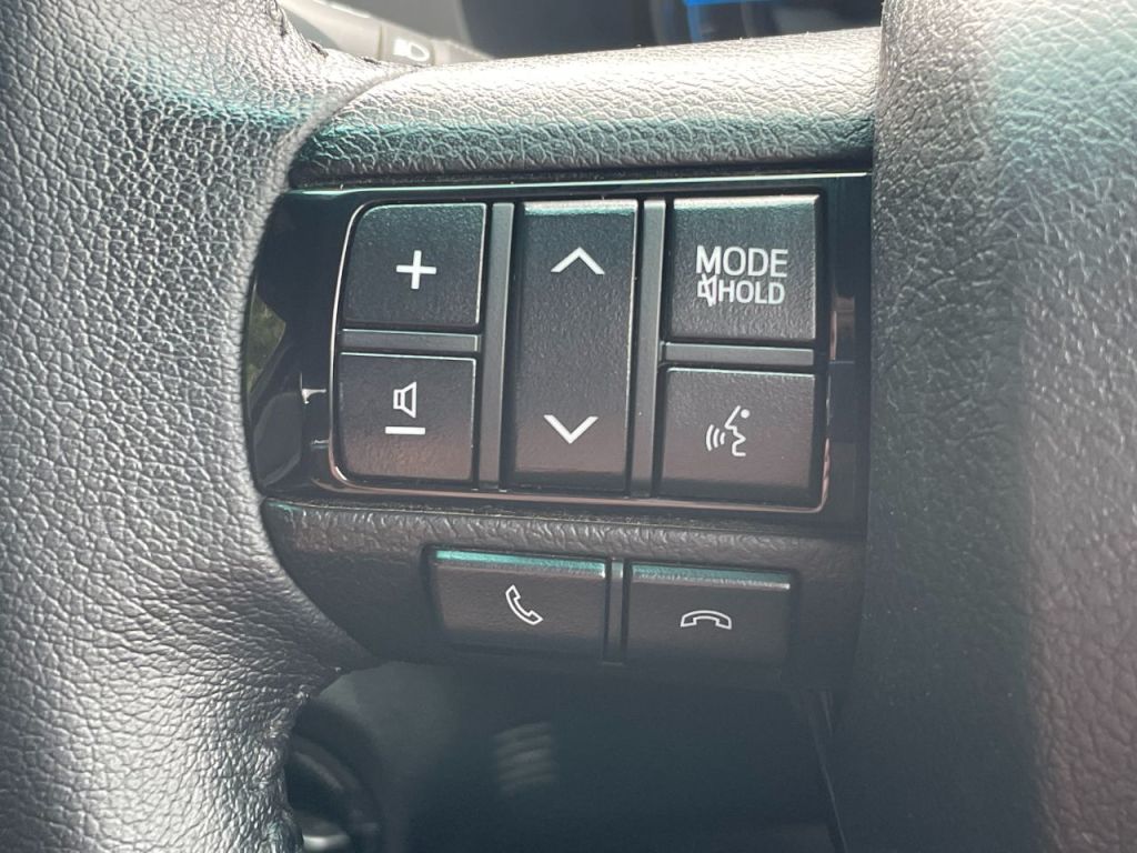 Used Toyota Hilux 2023 for sale - 76840504: Photo 46