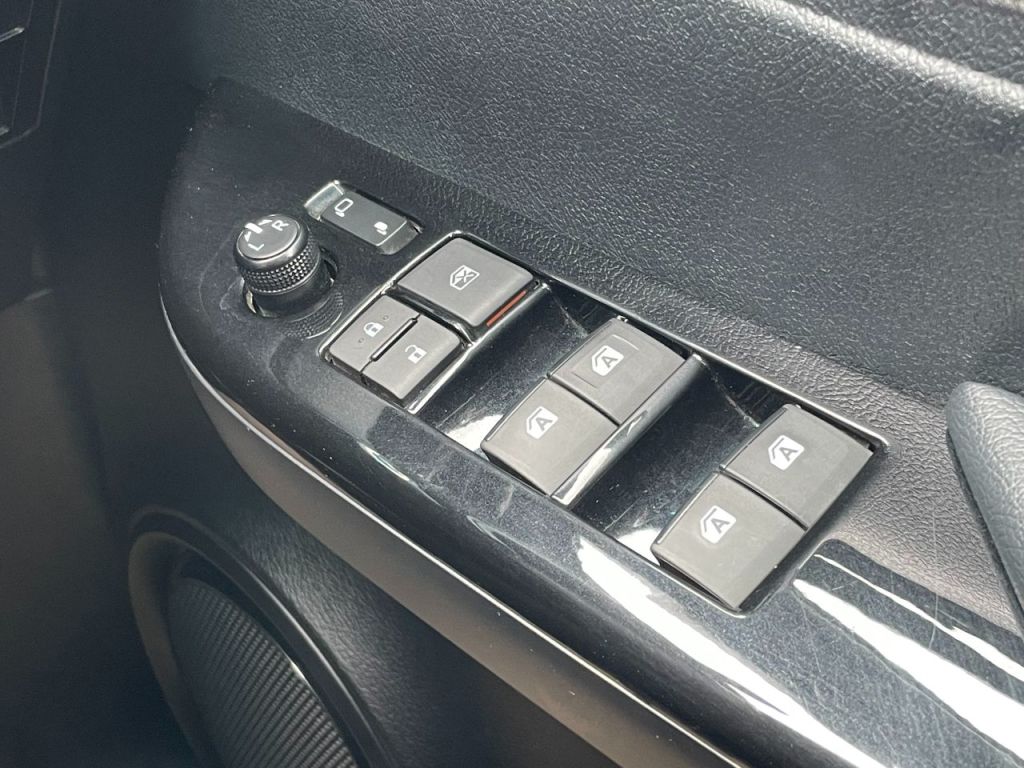 Used Toyota Hilux 2023 for sale - 76840504: Photo 55