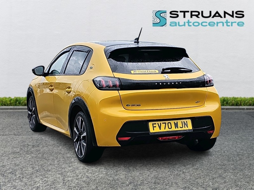 Used Peugeot 208 2021 for sale - 77138790: Photo 2