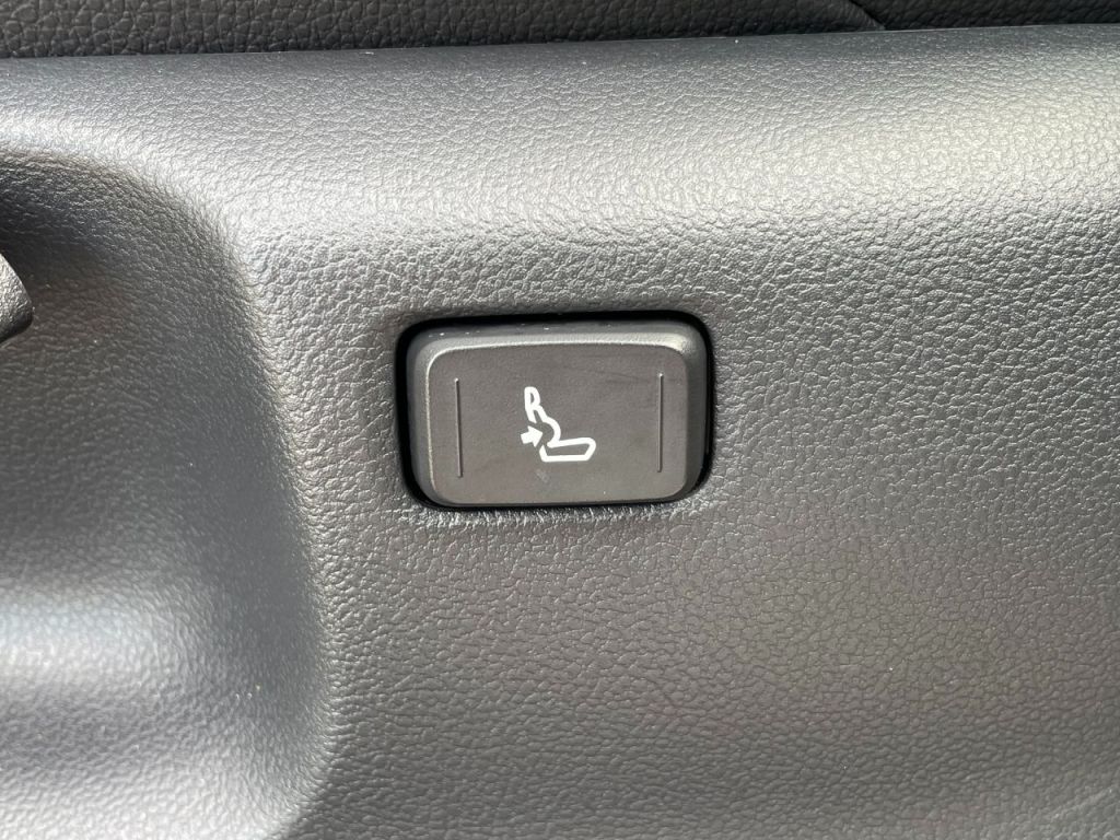 Used Toyota Yaris Cross 2022 for sale - 76840464: Photo 35