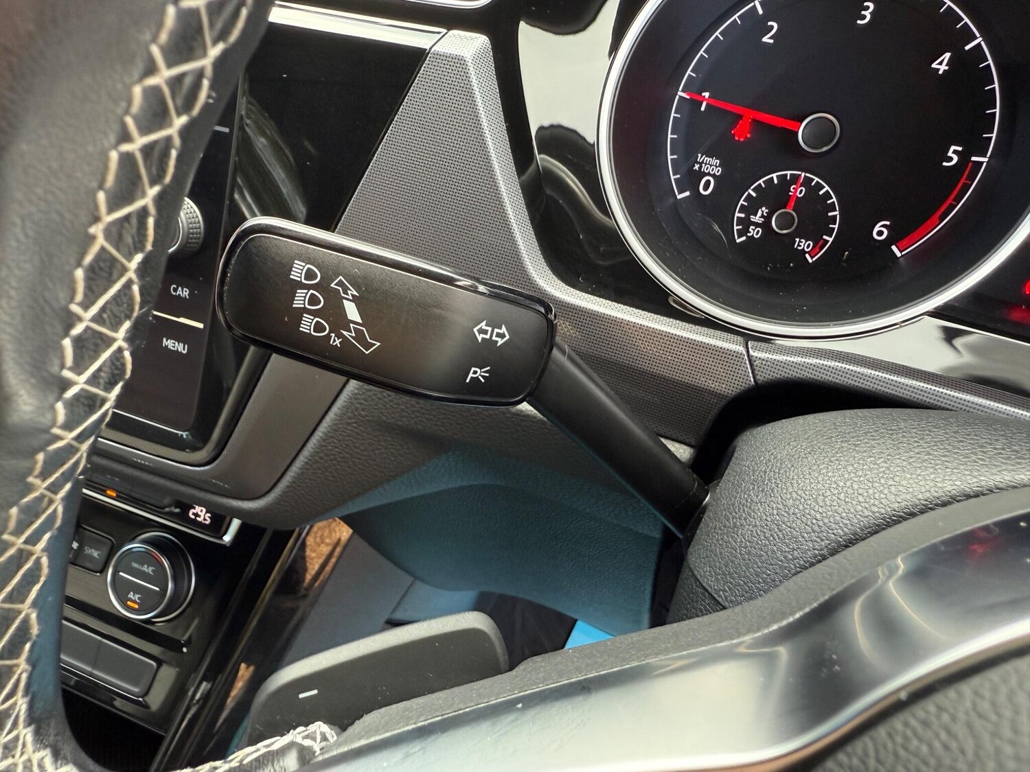 Used Volkswagen Touran for sale - 77722872: Photo 27