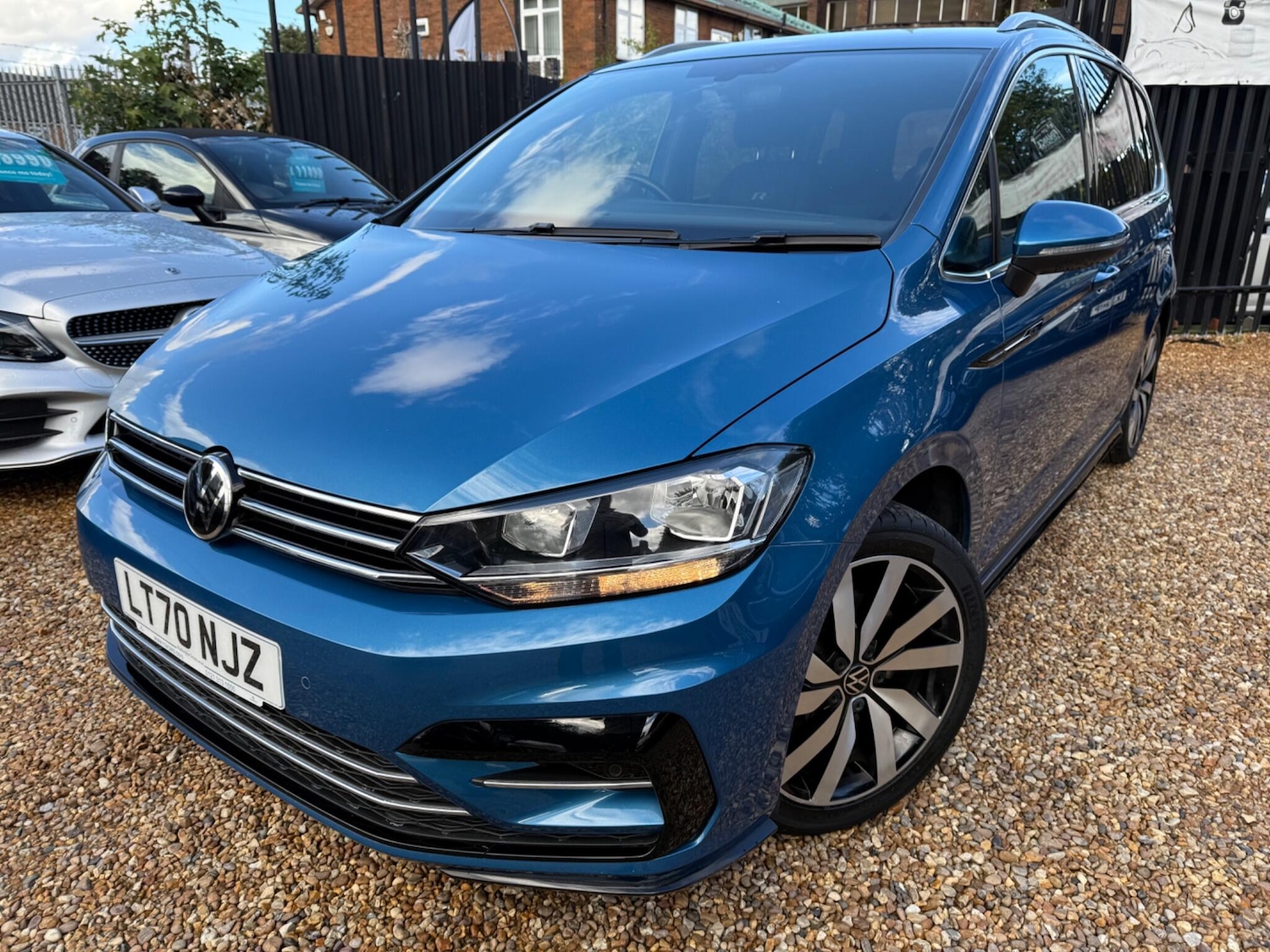 Used Volkswagen Touran for sale - 77722872: Photo 3