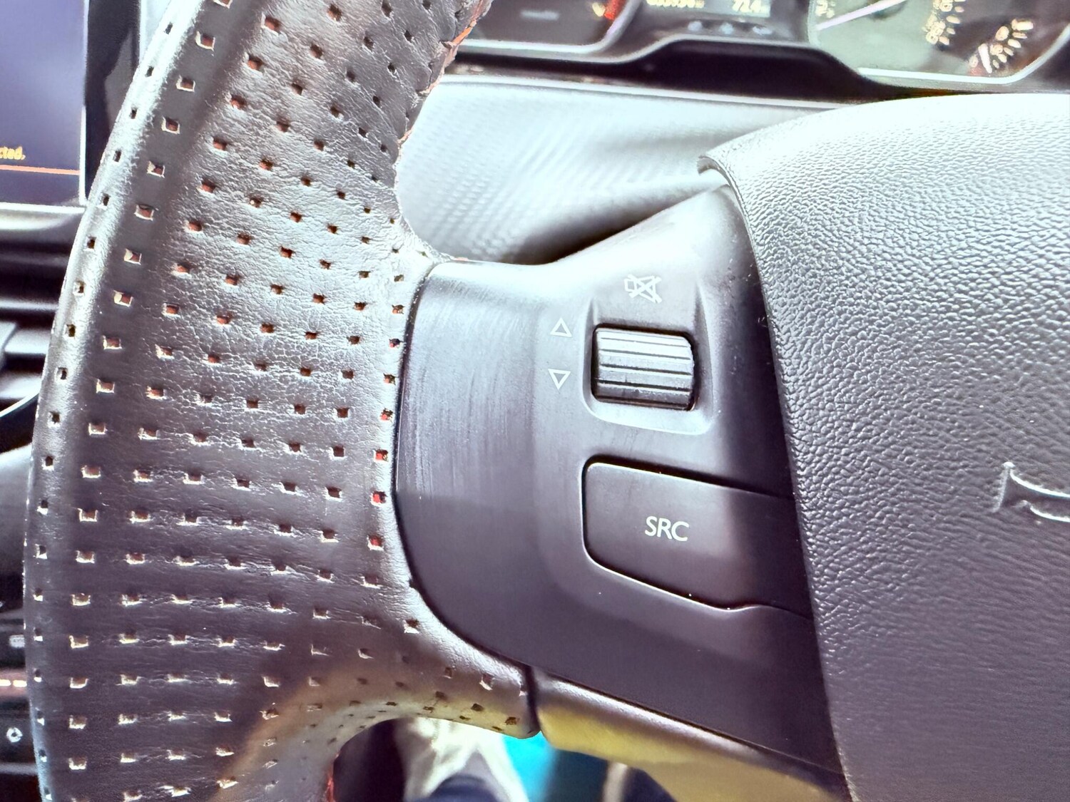 Used Peugeot 2008 for sale - 78214982: Photo 25