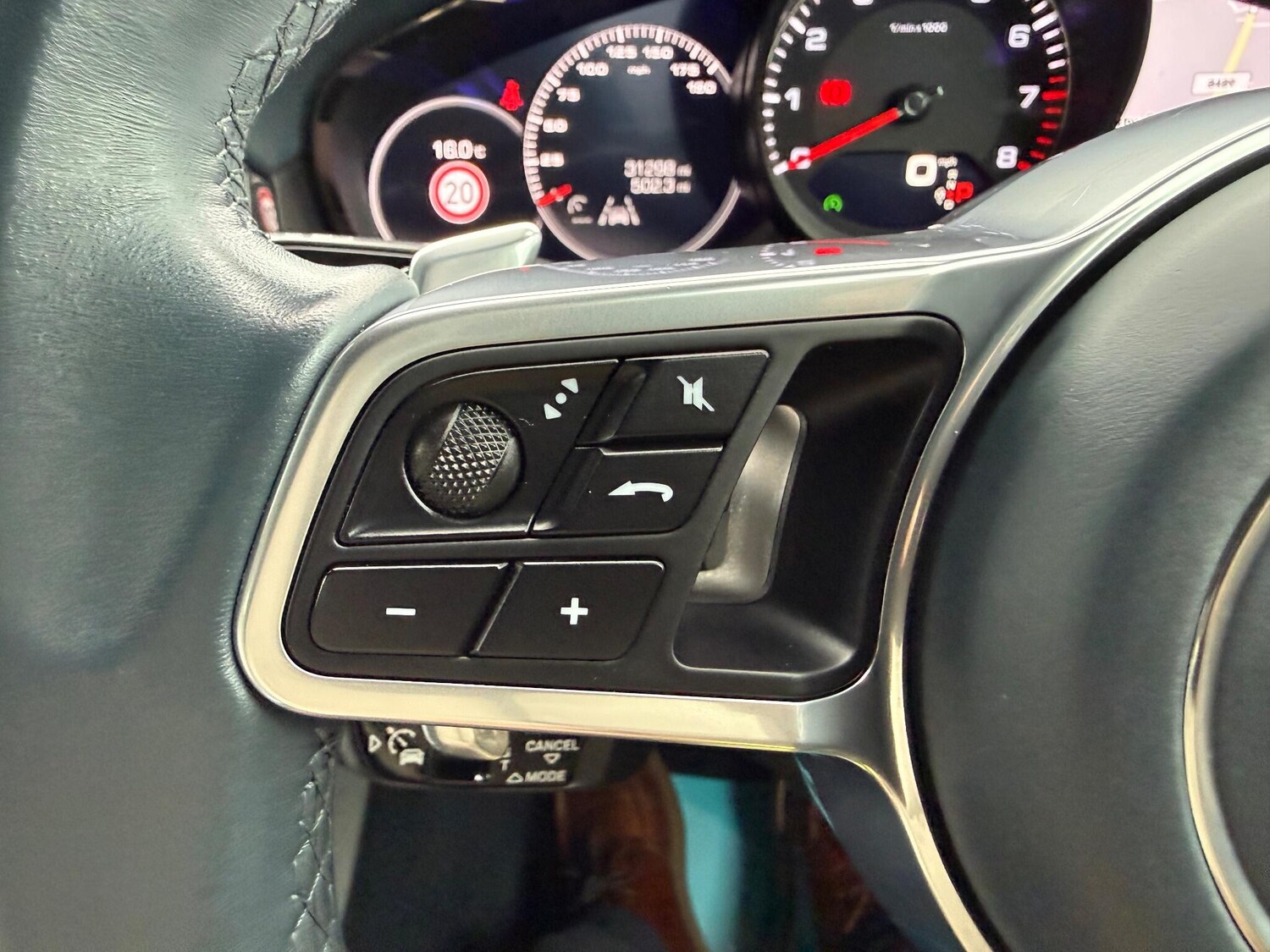 Used Porsche Cayenne for sale - 77724050: Photo 22