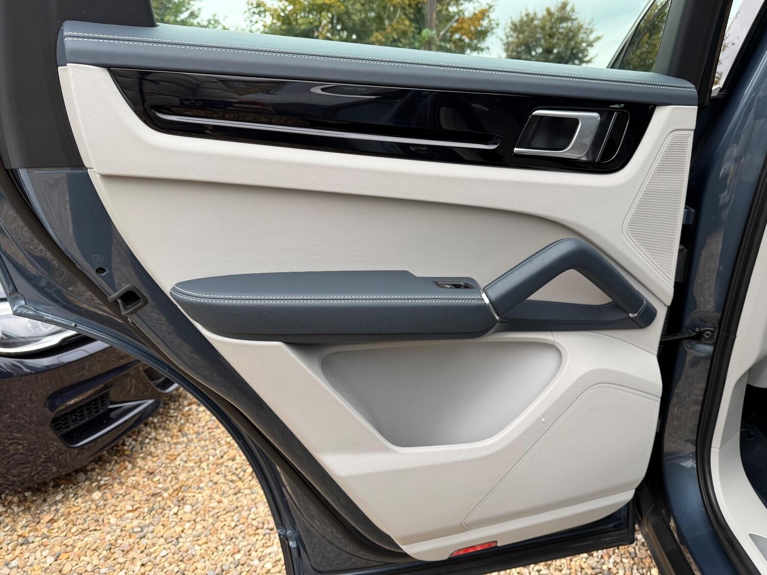 Used Porsche Cayenne for sale - 77724050: Photo 39