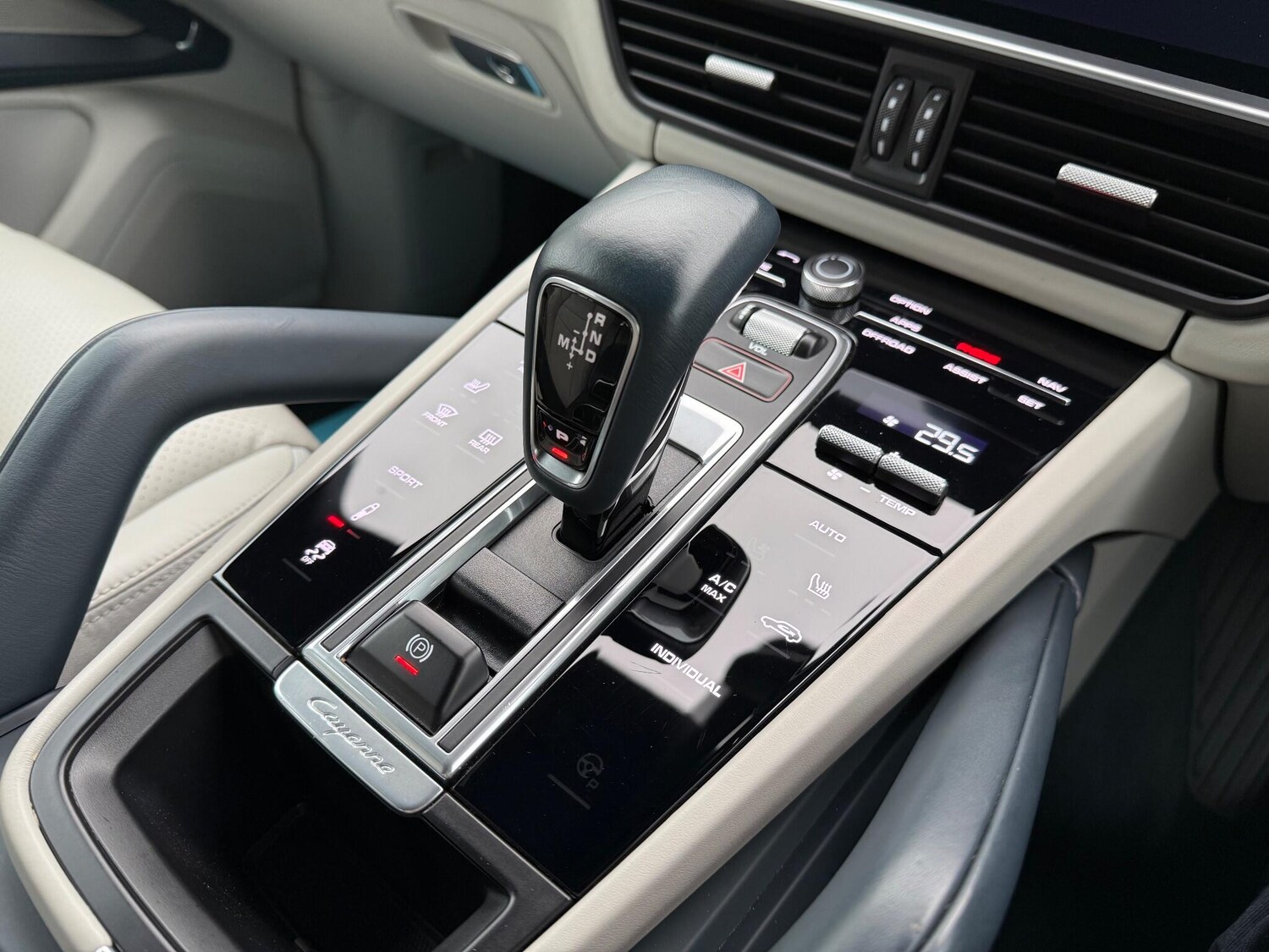 Used Porsche Cayenne for sale - 77724050: Photo 6