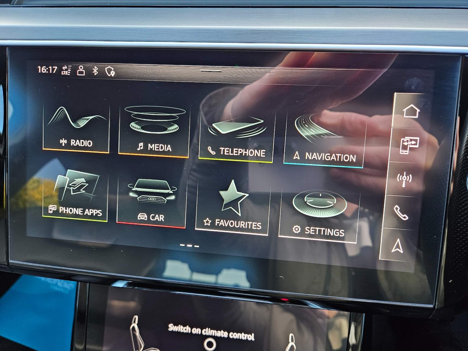 Used Audi e-tron 2021 for sale - 78147960: Photo 30