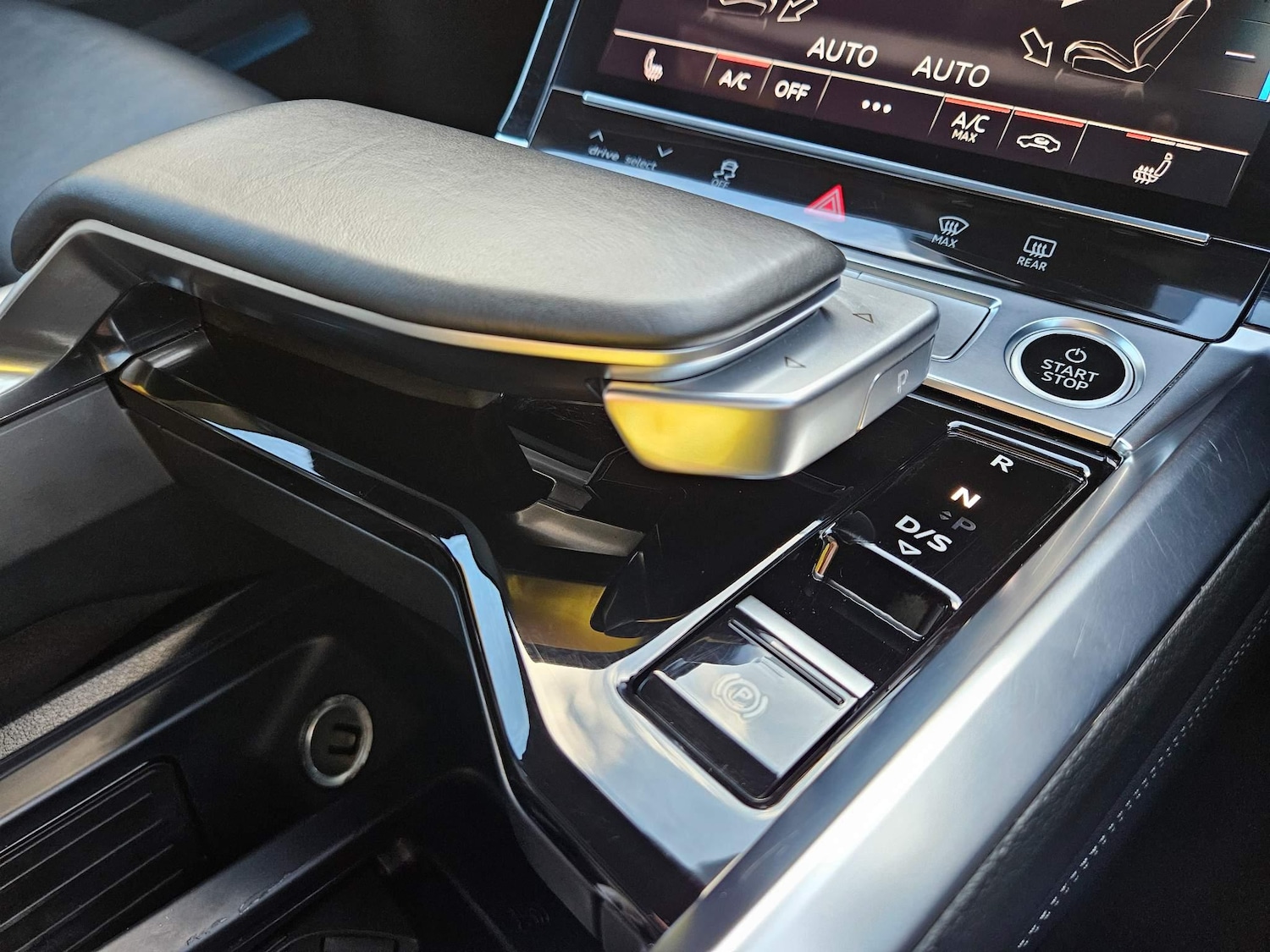 Used Audi e-tron 2021 for sale - 78147960: Photo 6