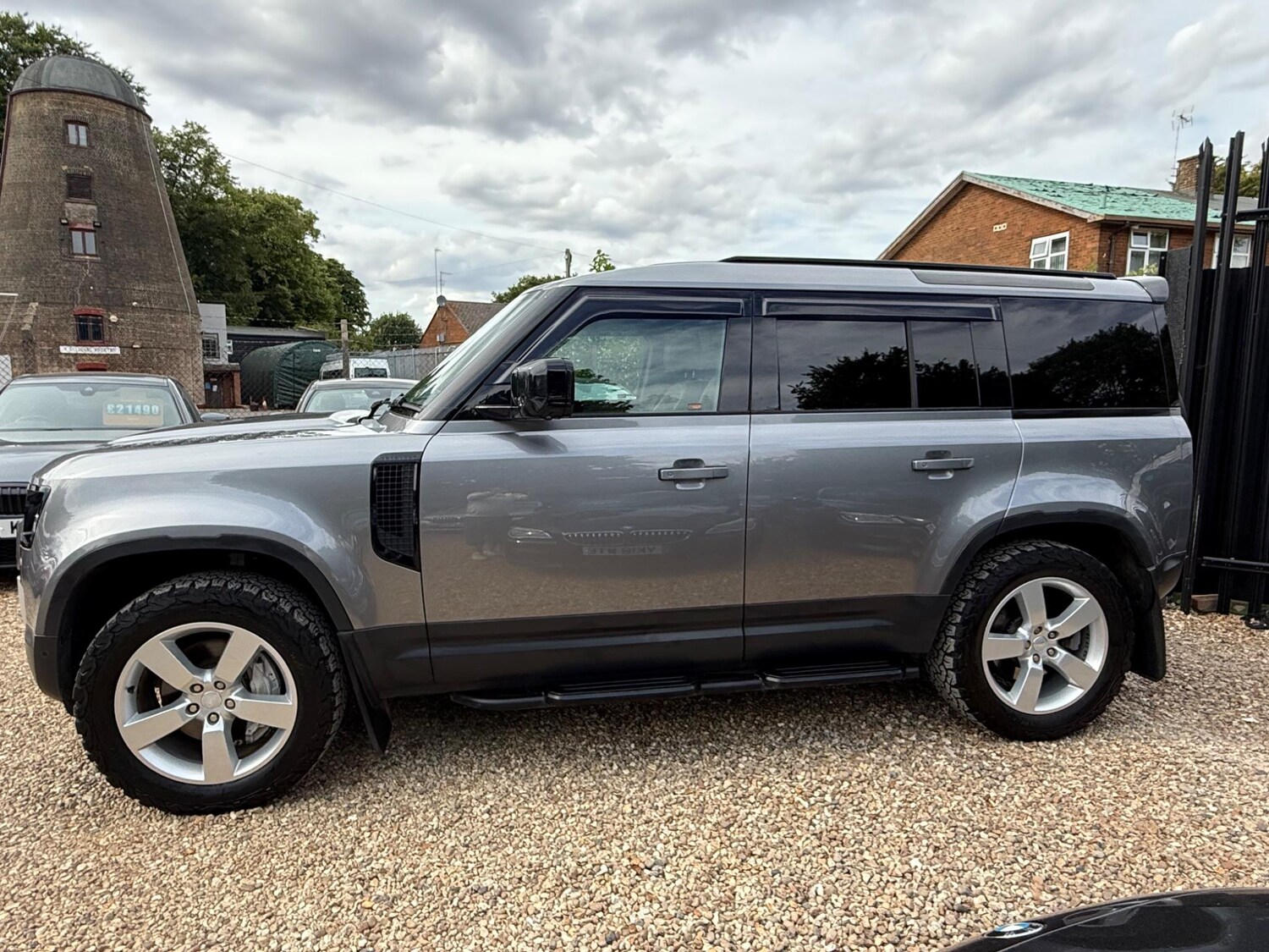 Used Land Rover Defender 110 for sale - 77723945: Photo 10