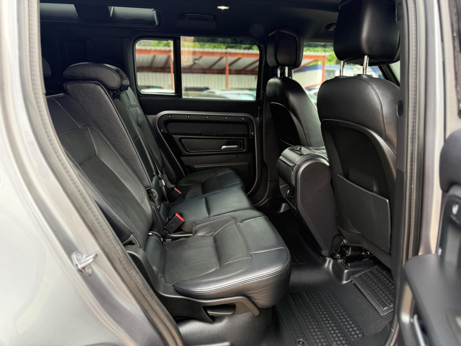 Used Land Rover Defender 110 for sale - 77723945: Photo 16