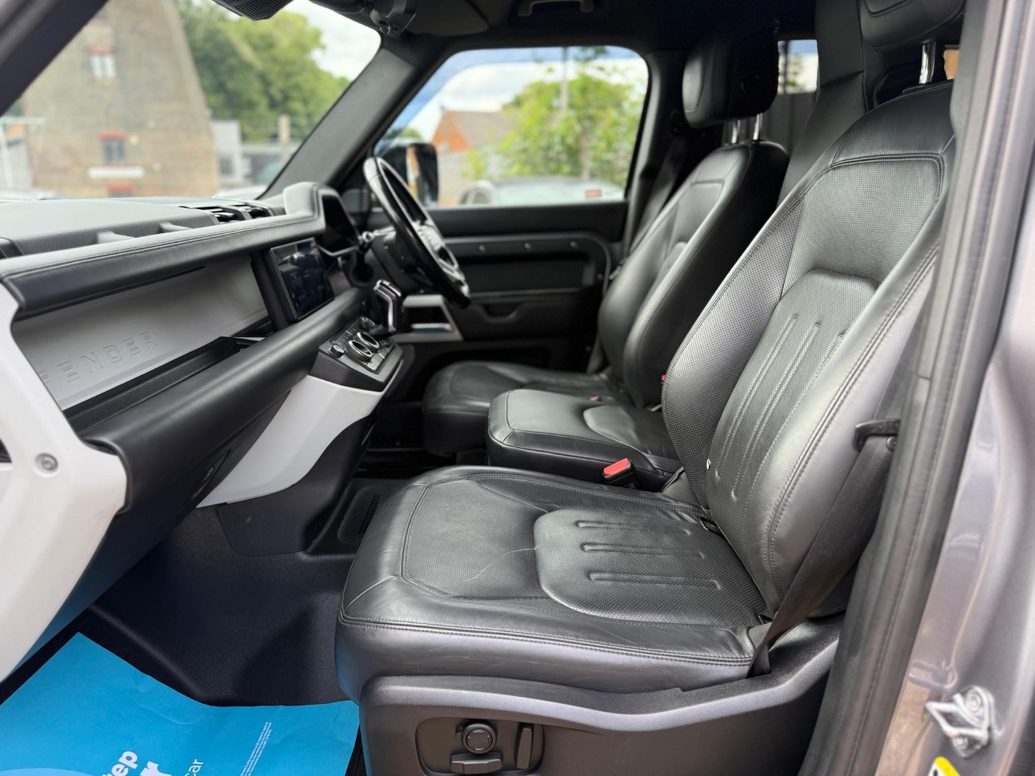 Used Land Rover Defender 110 for sale - 77723945: Photo 18