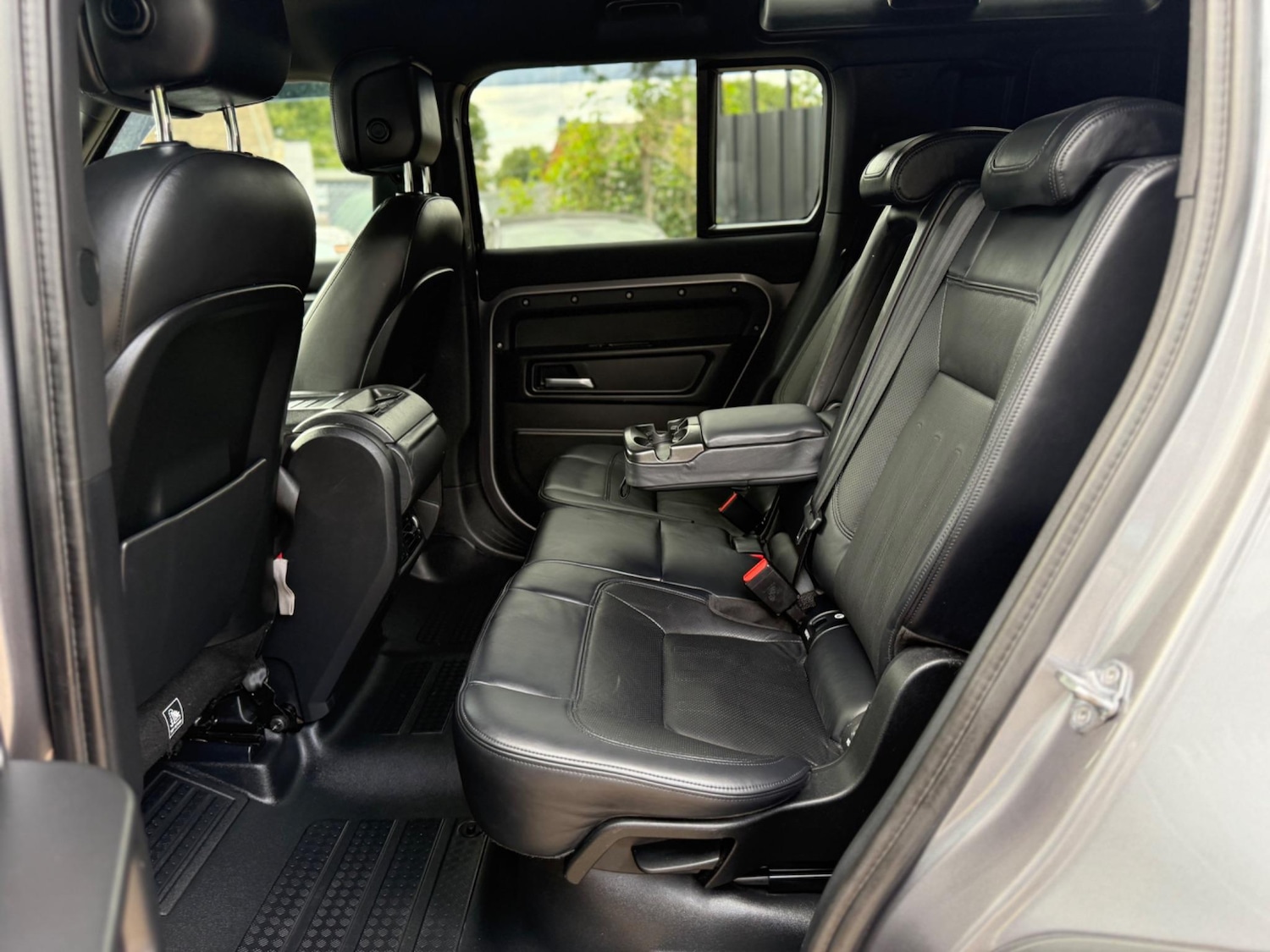 Used Land Rover Defender 110 for sale - 77723945: Photo 21