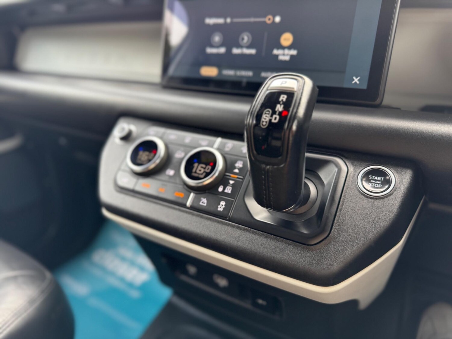 Used Land Rover Defender 110 for sale - 77723945: Photo 38