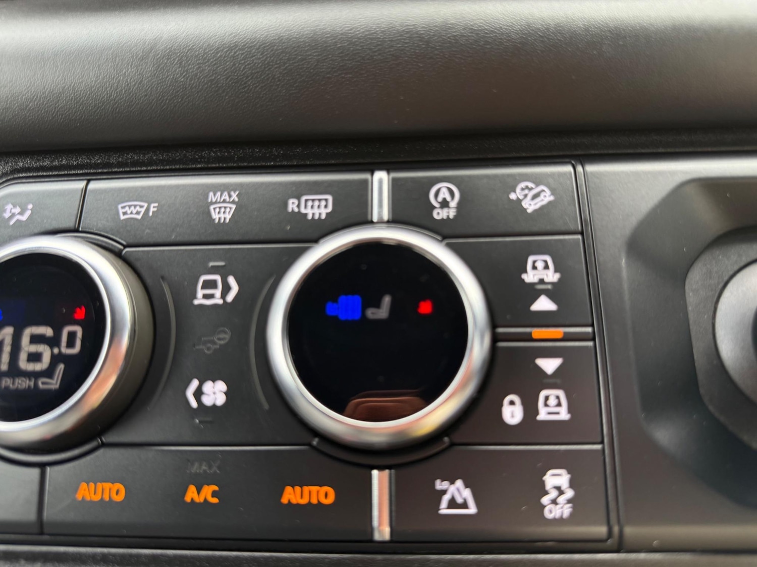 Used Land Rover Defender 110 for sale - 77723945: Photo 40