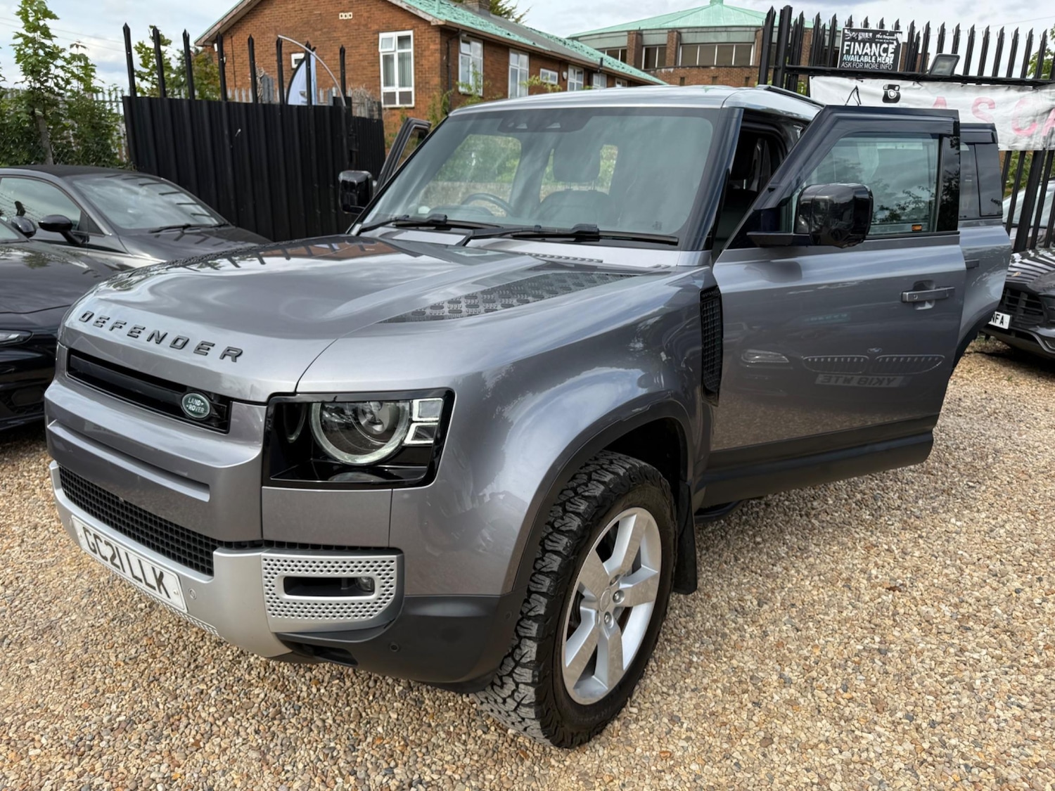 Used Land Rover Defender 110 for sale - 77723945: Photo 64