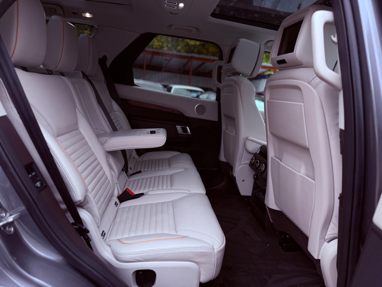 Used Land Rover Discovery 2018 for sale - 77723679: Photo 16