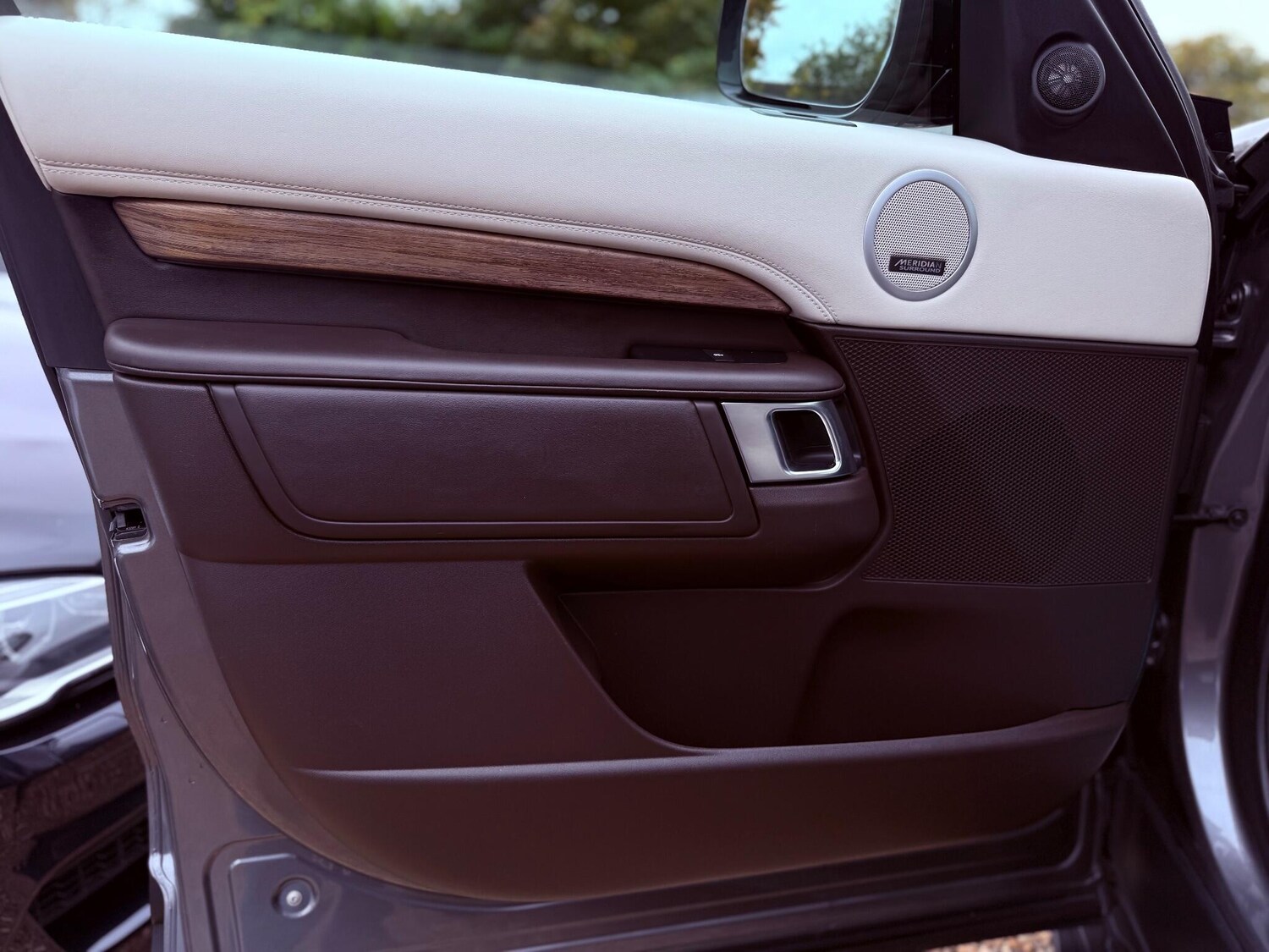 Used Land Rover Discovery 2018 for sale - 77723679: Photo 25