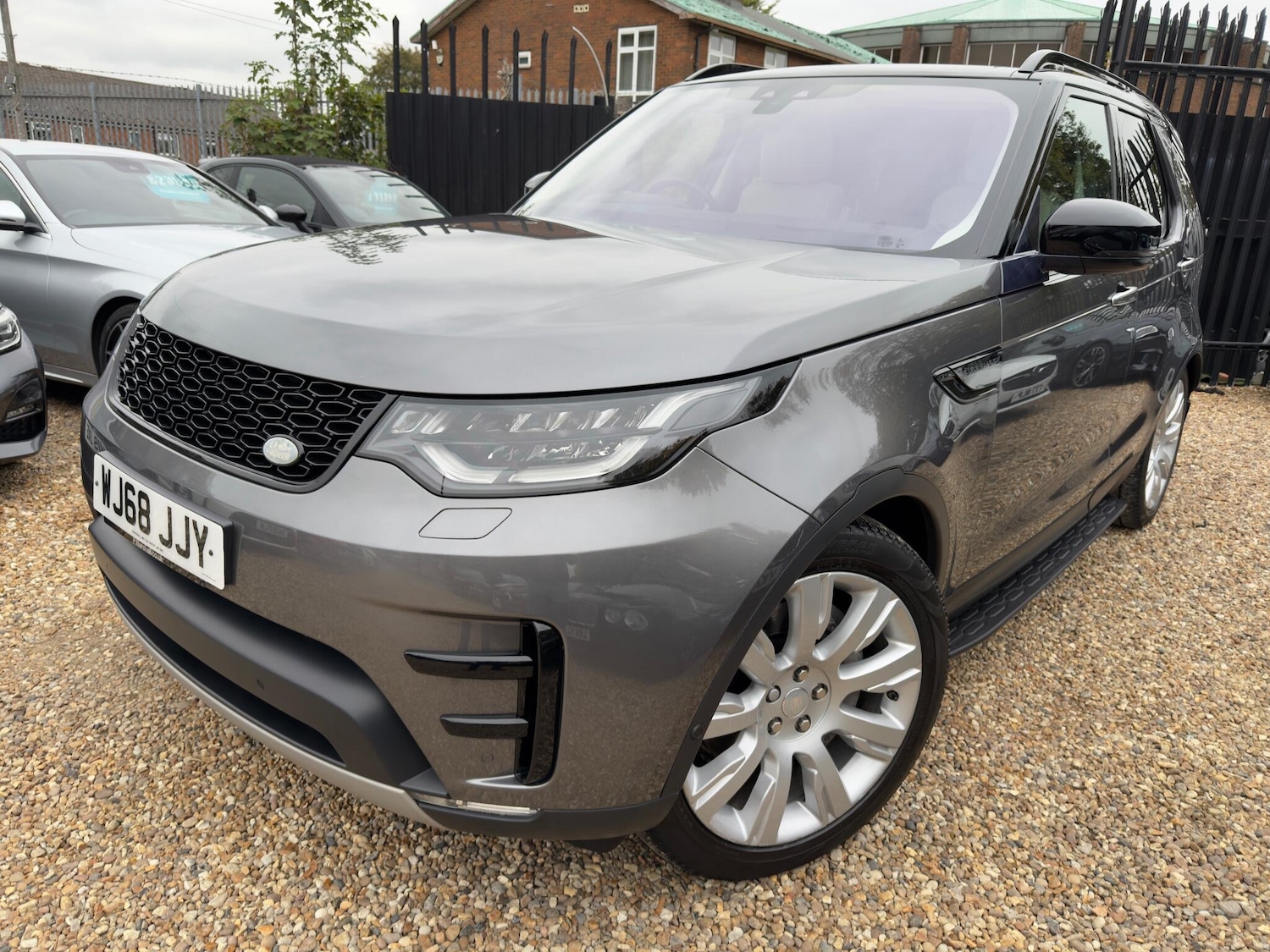 Used Land Rover Discovery 2018 for sale - 77723679: Photo 3