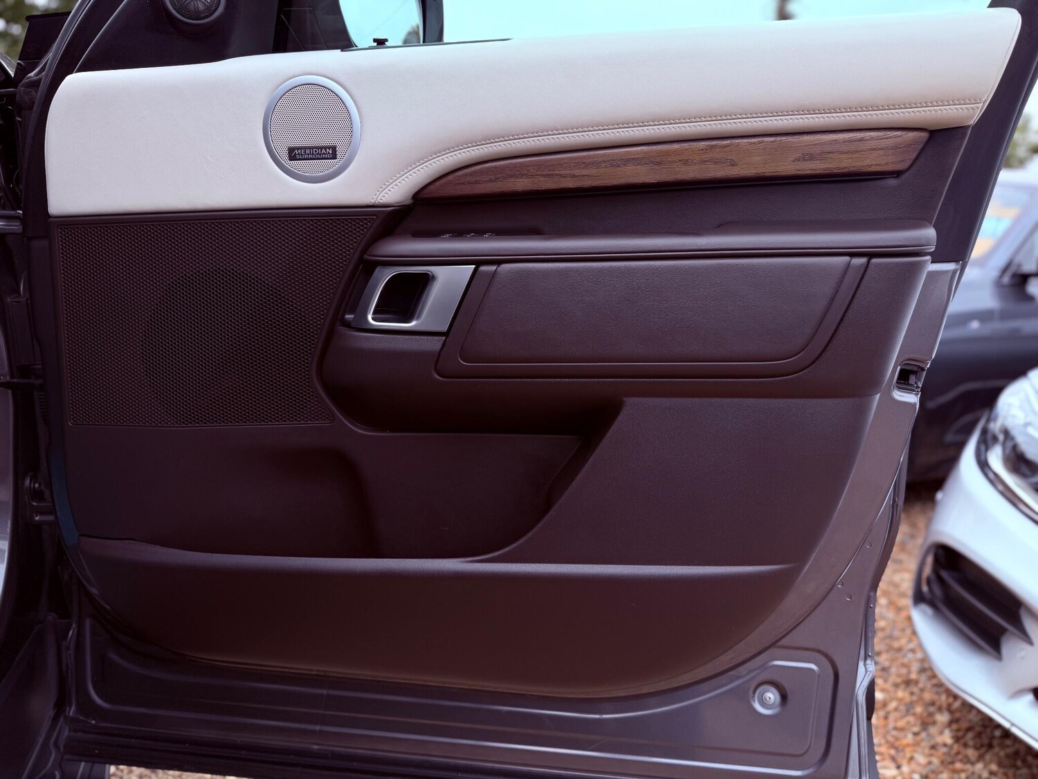 Used Land Rover Discovery 2018 for sale - 77723679: Photo 32