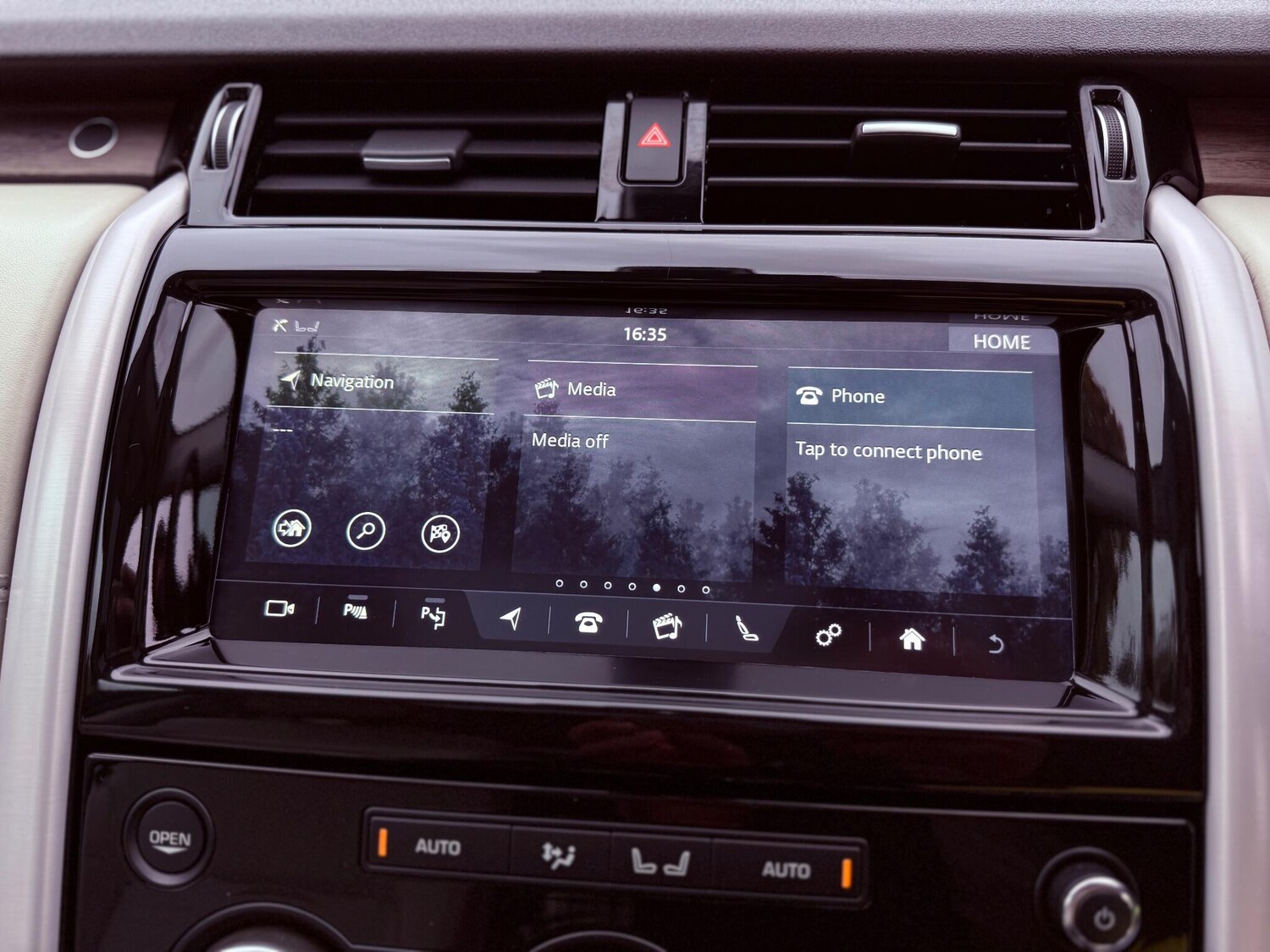 Used Land Rover Discovery 2018 for sale - 77723679: Photo 40