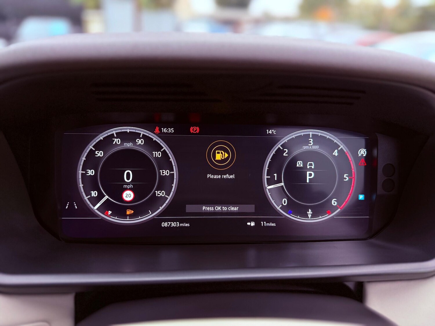 Used Land Rover Discovery 2018 for sale - 77723679: Photo 41