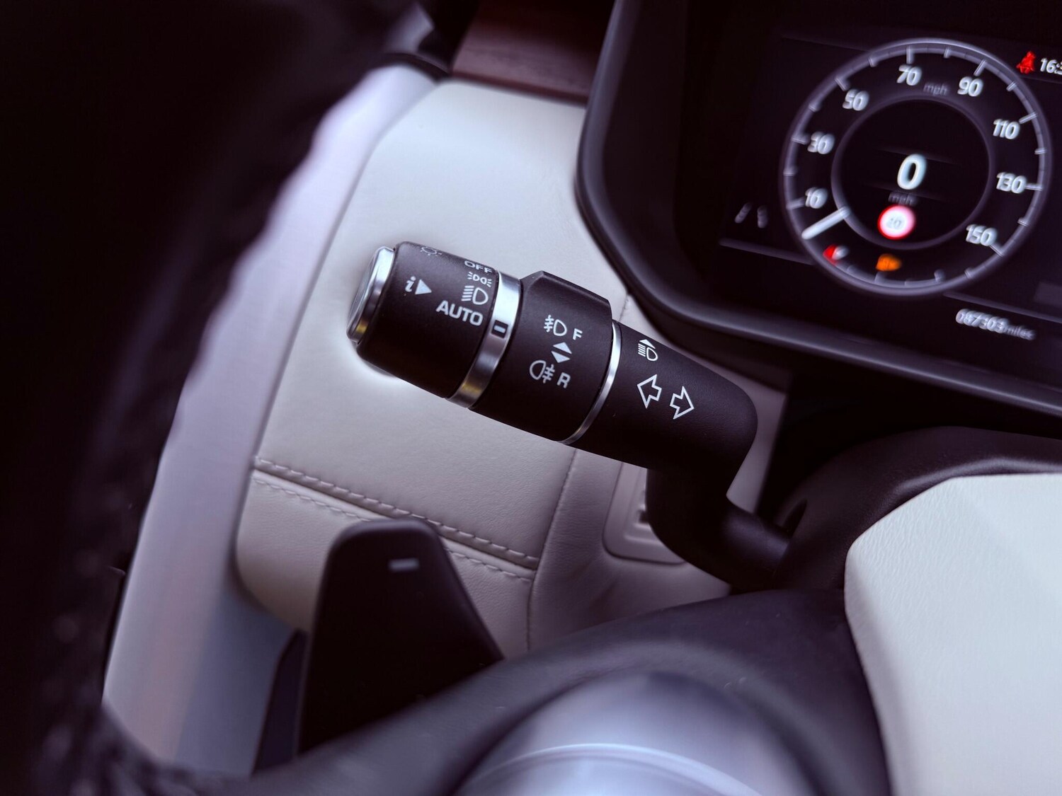 Used Land Rover Discovery 2018 for sale - 77723679: Photo 42