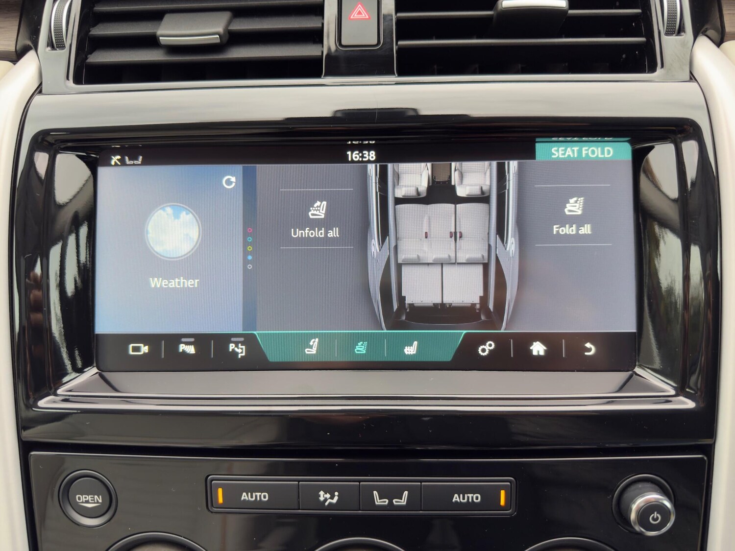 Used Land Rover Discovery 2018 for sale - 77723679: Photo 51