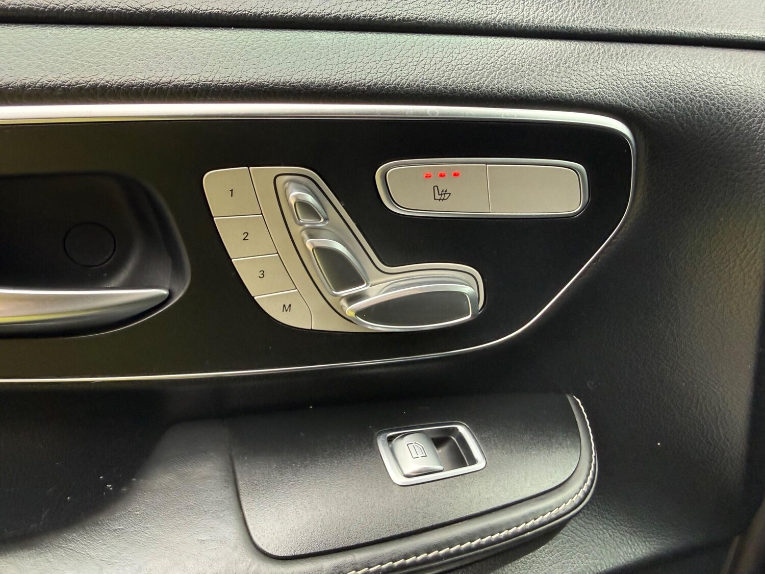 Used Mercedes-Benz V-Class for sale - 78100330: Photo 32